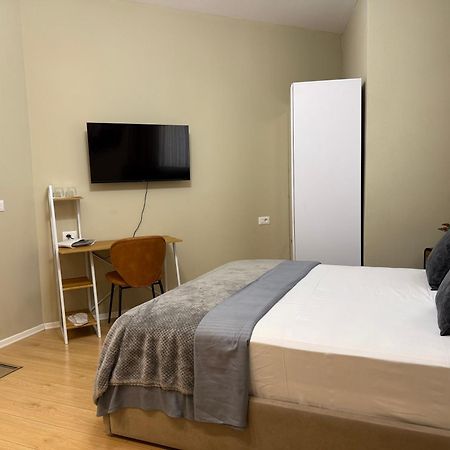 City Center Rooms And Apartments Durres Bagian luar foto