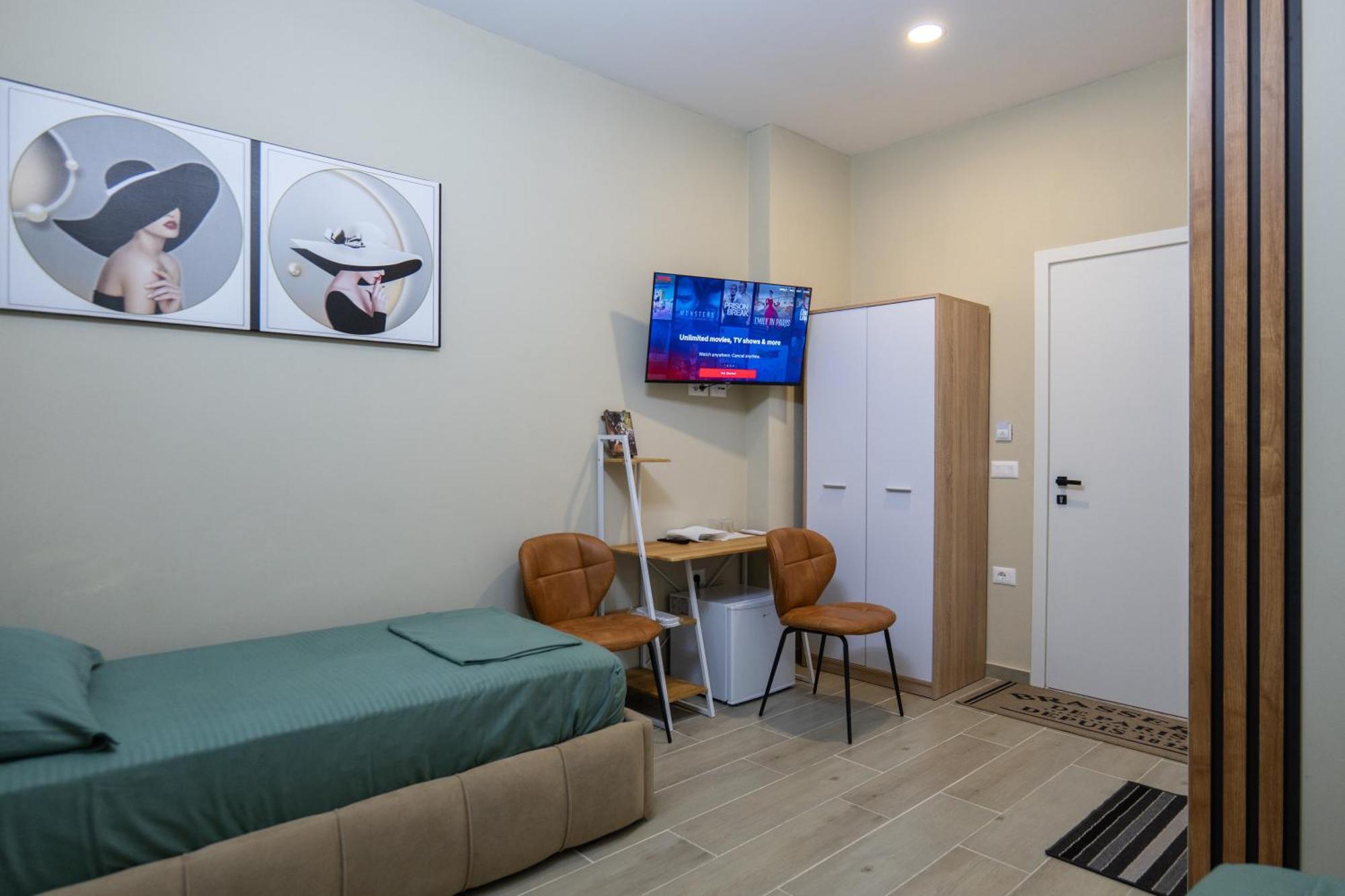 City Center Rooms And Apartments Durres Bagian luar foto