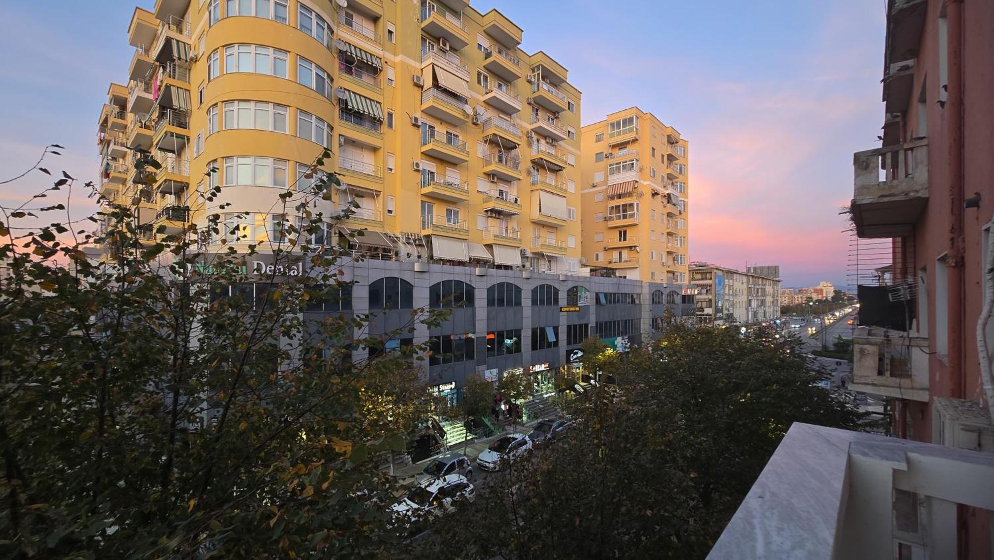City Center Rooms And Apartments Durres Bagian luar foto